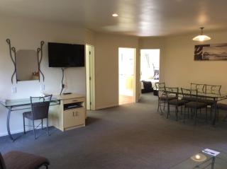 Chancellor Motor Lodge and Conference Centre - 4