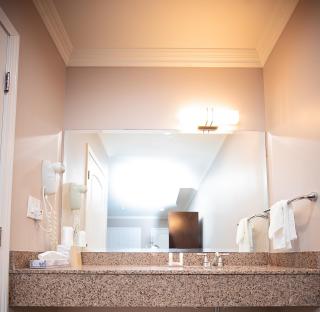 Diamond Bell Inn & Suites - Bell - 2