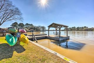 Steps to Lake Conroe Cozy, New-Build Cabin - Willis - 7