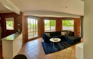 Jeryn On Jephcott - 7