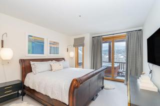 Mountain Village Panoramic Views, Hot Tub, Fireplace townhouse - 6