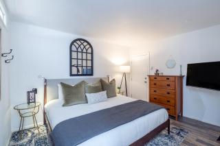 Comfort, Style, Short Walk to Town Park & Gondola condo - 8