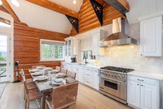 New! Chic European Style Cabin, Short Walk To Ski home - 5