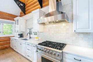 New! Chic European Style Cabin, Short Walk To Ski home - 4