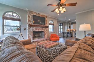 Lake LBJ Waterfront Vacation Rental! - Granite Shoals - 4