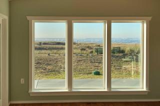 Beachfront Westport Home with Deck! - Westport - 7
