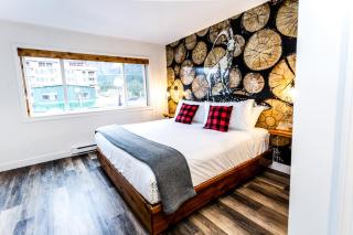 Crash Hotel Squamish - 1