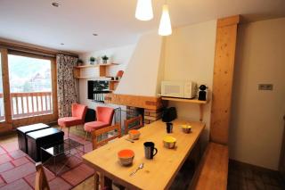 Résidence Les Brimbelles - Appartement 2 pièces pour 4 personnes situé dans le centre de Méribel proche des commerces et des pistes de ski MAE-1684 - 2