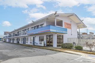 Rest Inn - Montgomery - 7