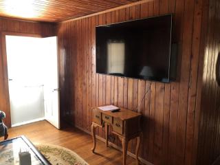 BlackBeard's Retreat - Historic and Pet Friendly cottage - 6