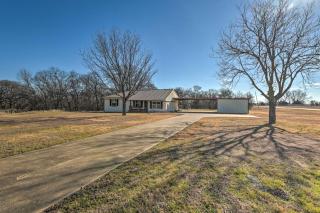 Charming Palmer Family Home on 5 Acres! - 0