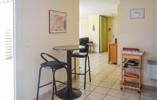 Stunning Home In Saint-Nazaire-Daude - 4