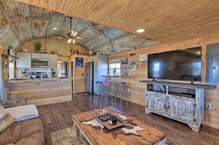 Boyd Countryside Cabin with Patio and Farm Views - - 9