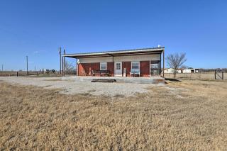 Boyd Countryside Cabin with Patio and Farm Views - - 8