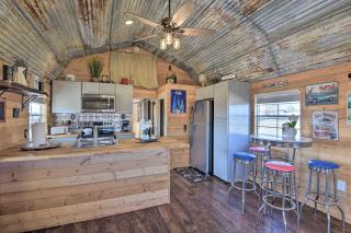 Boyd Countryside Cabin with Patio and Farm Views - - 3