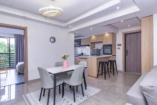 Stylish 3 Bedroomed City Apartment - 4