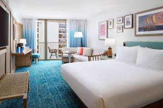 OUTRIGGER Reef Waikiki Beach Resort - 7