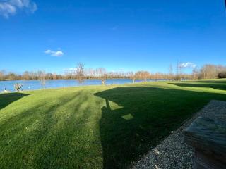 Reeds Lodge, Lake Pochard - South Cerney - 2