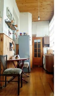 Beautiful 2-room apartment hosted by a Georgian Artist - Tbilisi - 1