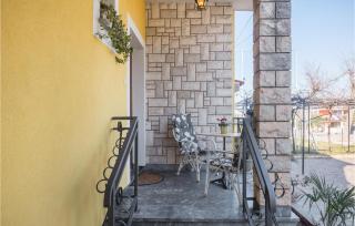 Lovely Apartment In Finida With Wifi - Petrovija - 4
