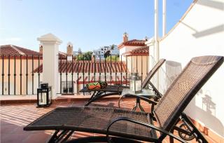 3 Bedroom Stunning Apartment In Nerja - Nerja - 2