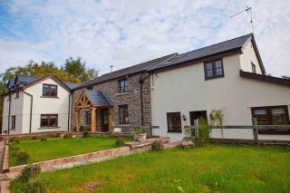 Bentra - Boutique Cottage at Harrys Cottages - Pen y Clawdd - 1