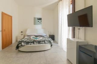 MADB&B - Naples - 9