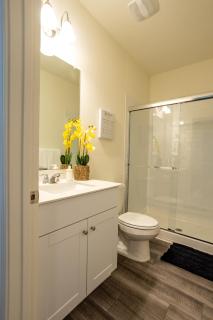Lavishly Decorated 3-Bedroom Home Near Samsung-Taylor with King-Sized Bed - Hutto - 6
