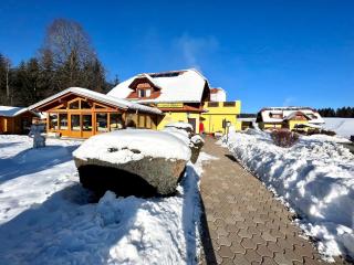 Hotel Gasthof Seeblick - Zeutschach - 0