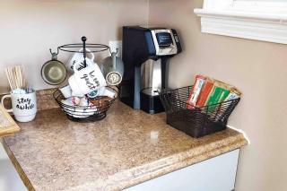 Cozy Cottage 10 mins to DTWN CLE Free Parking - Euclid - 6