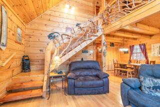 Moonshine Ridge Cabin with Hot Tub and Fire Pit - 1