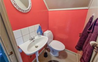 3 Bedroom Lovely Home In Bullaren - 1