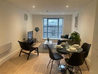stylish modern one bed Apartment - Birmingham - 5