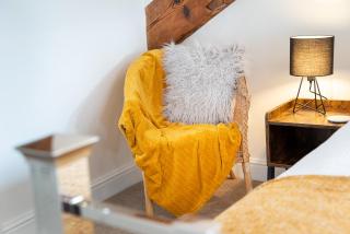 Luxury Studio Apartment - Town Centre - 2