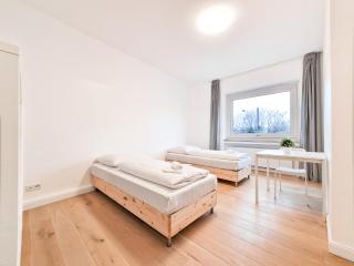 RAJ Living - City Apartments with 1 or 2 Rooms - 15 Min to Messe DUS and Old Town DUS - Düsseldorf - 4