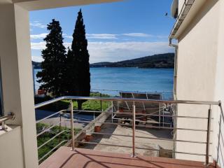 Apartment in Tisno with sea view, balcony, air conditioning, WiFi (4874-2) - Tisno - 0