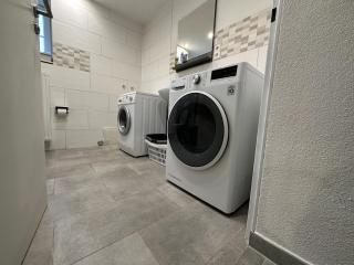ADN Suites - NETFLIX - modern and smart - 7