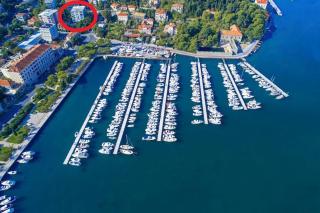 Batala1-City marina apartment with secured private parking - 0