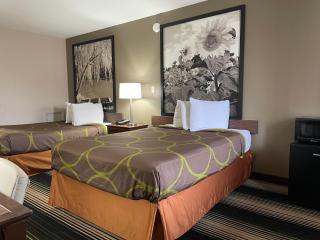 Deluxe Inn & Suites - Junction City - 0