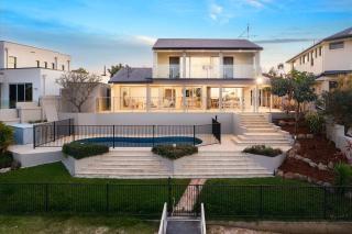 Sorrento Waterfront Retreat,Pool - Gold Coast - 5