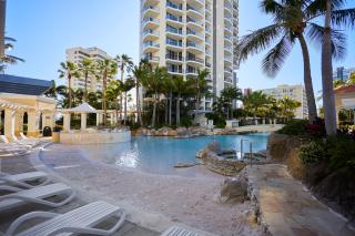 2156 Serain Residences On Ferny Avenue - 9