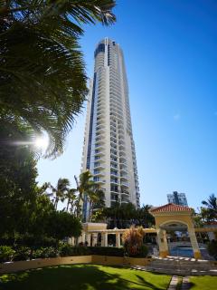 2156 Serain Residences On Ferny Avenue - 4