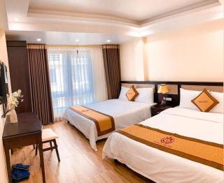 Tom's Hotel - 3