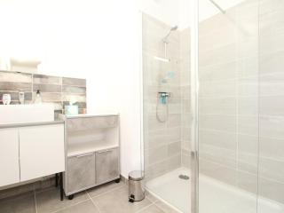 Appartement T2 avec balcon, parking privé, wifi - Balaruc-les-Bains - FR-1-553-204 - Balaruc-les-Bains - 1