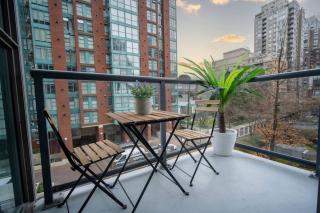 Heart of Downtown King Suite/Parkng/Pool/Gym/Sauna - 4