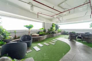 RedLiving Apartemen Grand Kamala Lagoon - Icha Rooms Tower Barclay South with Netflix - Bekasi - 6