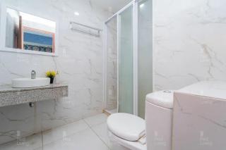 RedLiving Apartemen Grand Kamala Lagoon - Icha Rooms Tower Barclay South with Netflix - Bekasi - 7