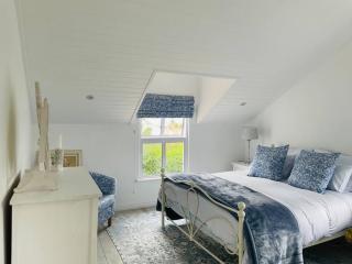 Quaint Gowrie Village Apartment - Nottingham Road - 2