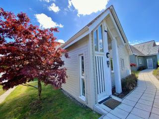Luxurious 4 Bedroom New England Style Villa - Trewhiddle Villa 30 - St Austell - 8