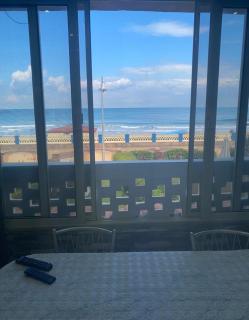 Renovated super Lux Apartment Chalet Direct sea view 2 bed rooms in Alexandria Al Mamourah شاليه الترا لوكس شاطىء المعموره الاسكندريه دور اول على البحر مباشره مع كارنيهات الدخول طوال السنه و الشاطىء الخاص من اول مايو لنهايه اكتوبر للعائلات فقط - 8